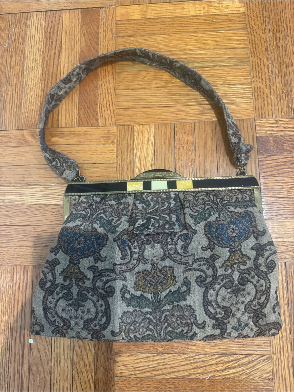 Vintage-Inspired Brown tapestry Patterned Women's Shoulder Bag
